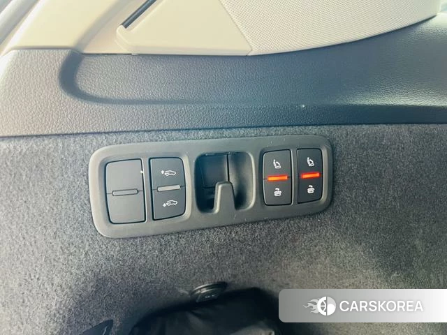 Audi Q7 id 4279245 из Китая 25