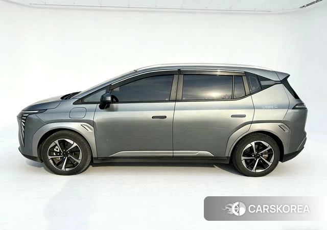 Aian AION Y 2023 Темно-серый из Китая, фото 5