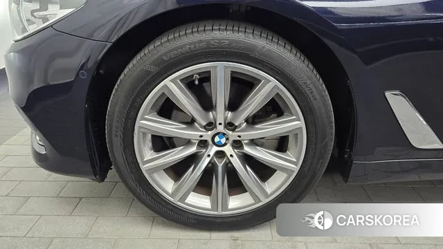 BMW 5 Series (G30) id 3520179 из Кореи 15