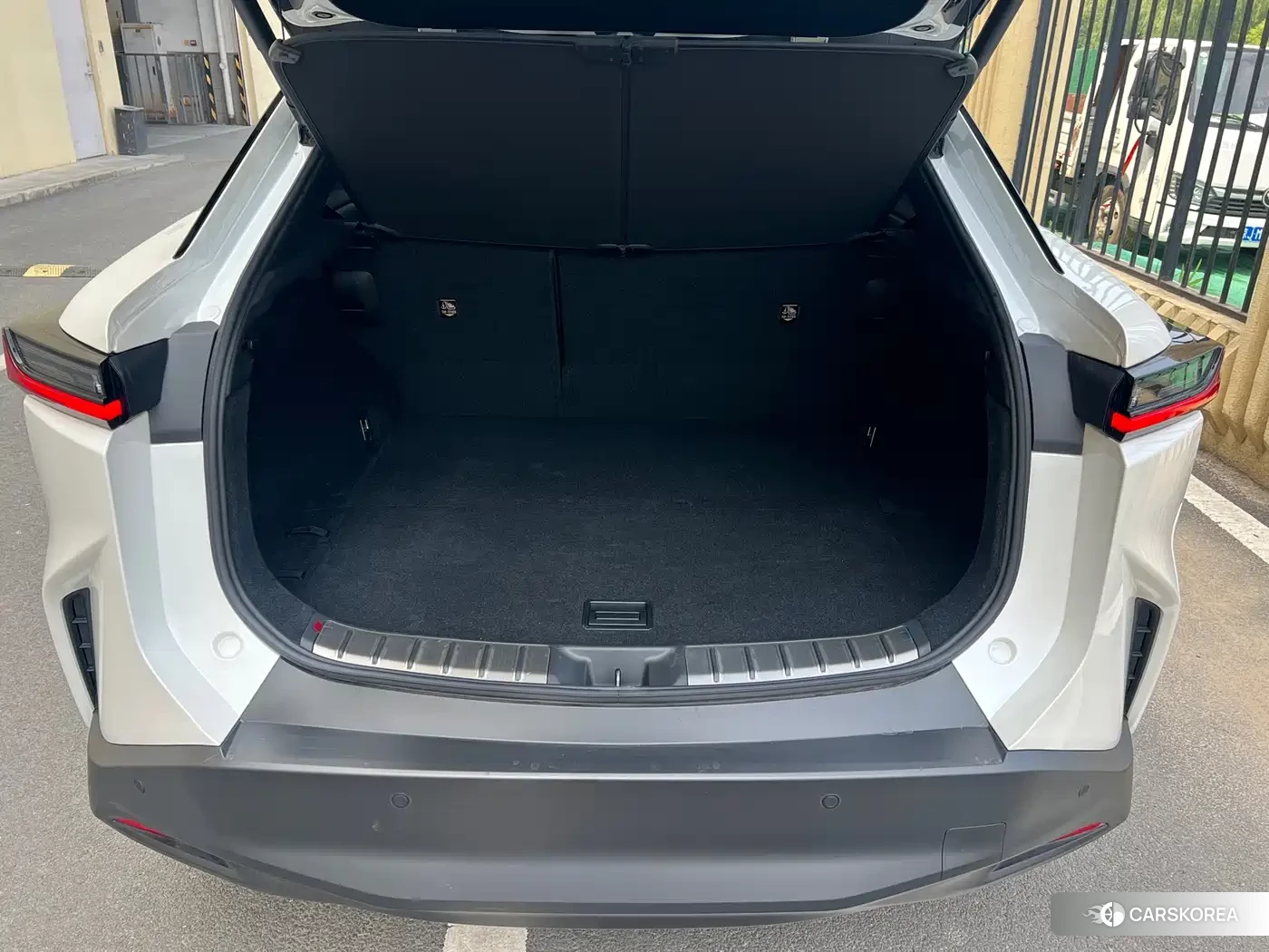 Lexus RZ id 4553981 из Китая 8