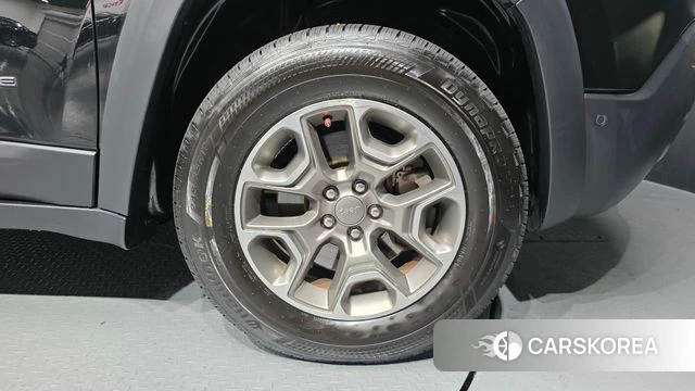 Jeep Cherokee (KL) id 3833936 из Кореи 15