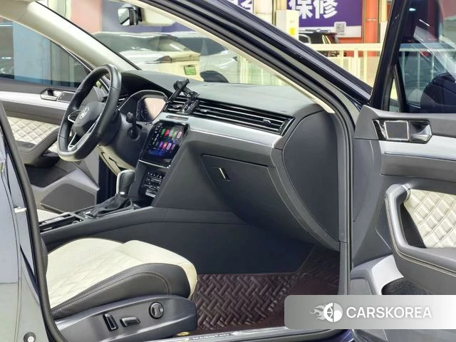 Volkswagen Magotan id 4374609 из Китая 8