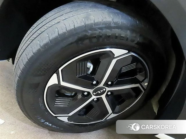 Kia Di Ol Nu Niro id 4376469 из Кореи 15
