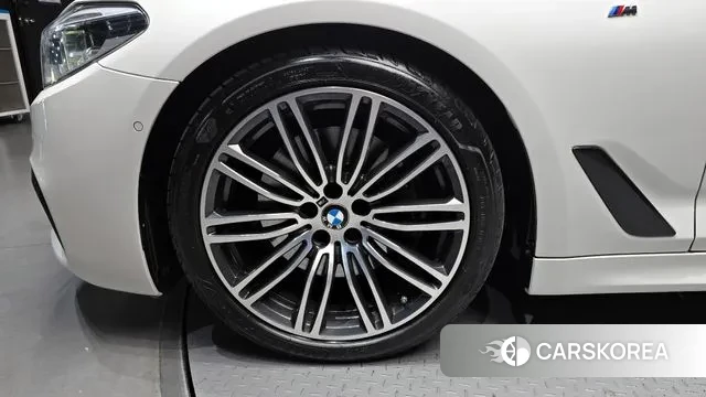 BMW 5 Series (G30) id 3344792 из Кореи 15