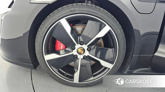 Porsche Taycan id 3964345 из Кореи 15