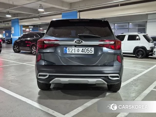 Kia Seltos 2021 Серый из Кореи, фото 5