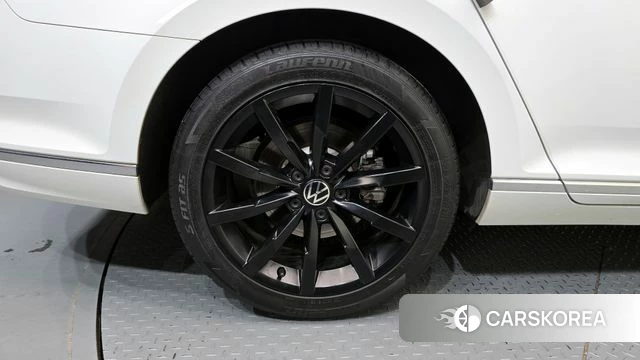 Volkswagen Passat GT (B8) id 3892756 из Кореи 15