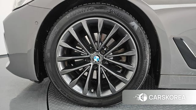 BMW 5 Series (G30) id 3800314 из Кореи 15