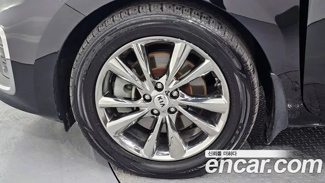 Kia The New Carnival id 2394272 из Кореи 15