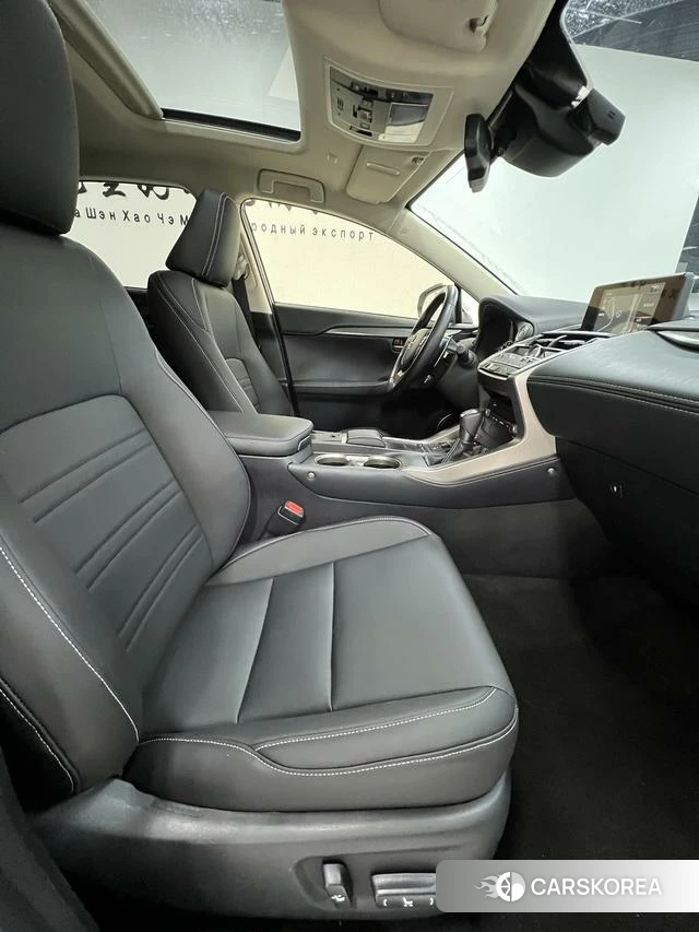 Lexus NX id 4207661 из Китая 18