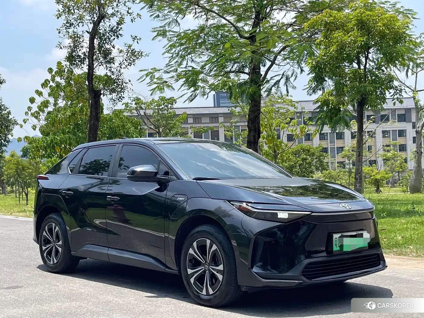 Toyota bZ4X 2024 Черный из Китая, фото 5