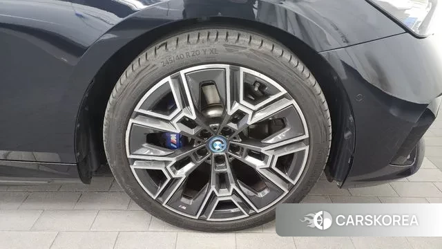 BMW 5 Series (G60) id 3420049 из Кореи 15