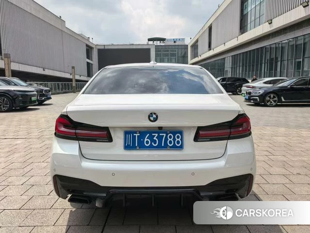 BMW 5 series 2023 Белый из Китая, фото 5
