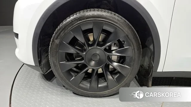 Tesla Model Y id 3639160 из Кореи 15