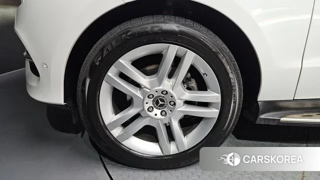 Mercedes-Benz GLE - Class W166 id 3737099 из Кореи 15