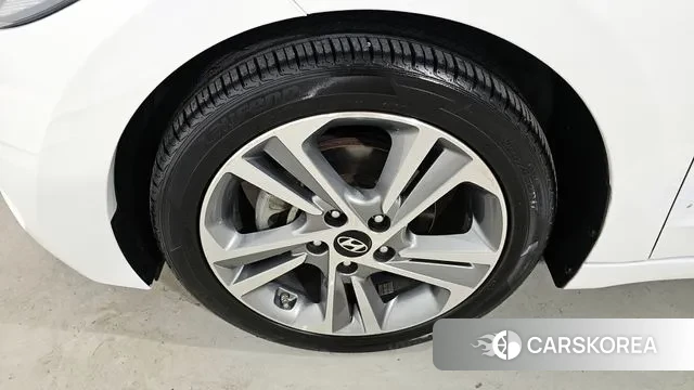 Hyundai Avante AD id 3193588 из Кореи 15