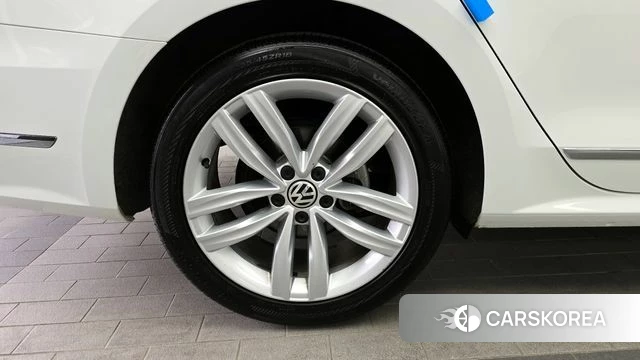 Volkswagen The New Passat id 4345595 из Кореи 25