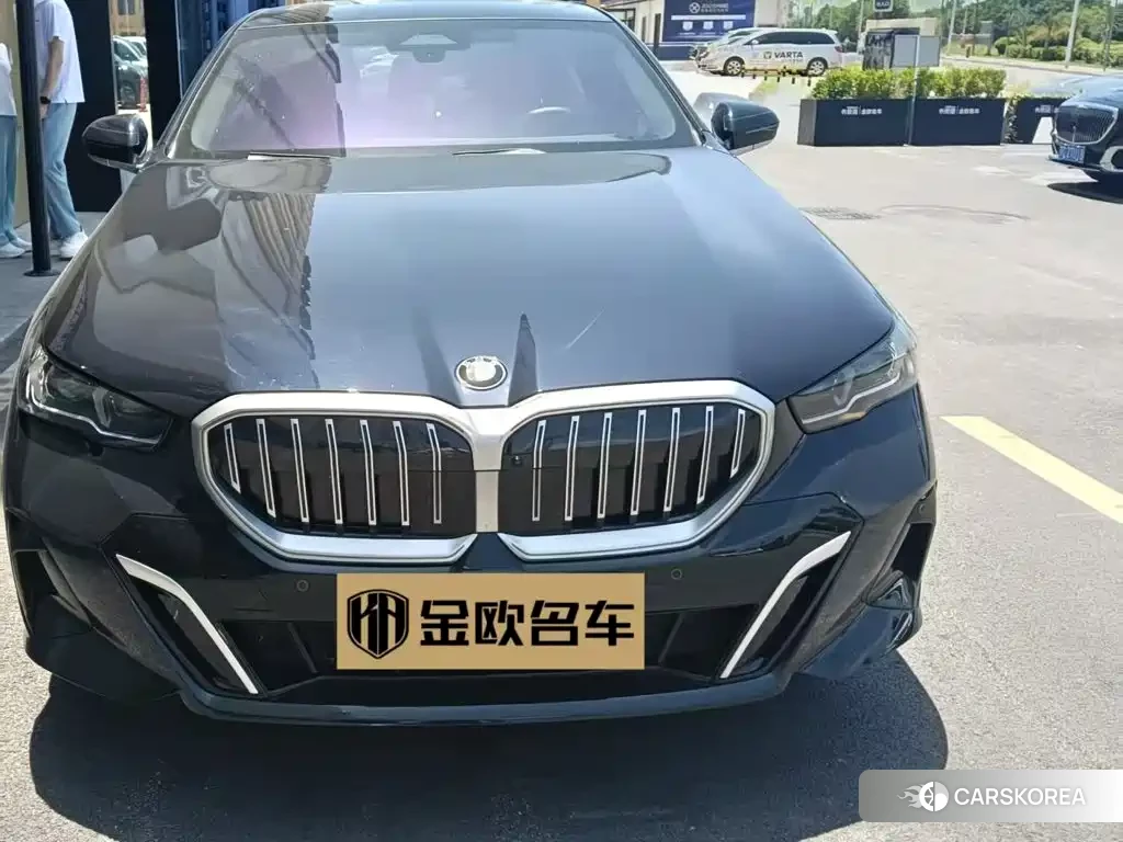 BMW 5 series 2024 Черный из Китая, фото 5