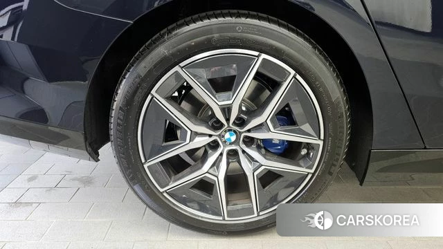 BMW 5 Series (G60) id 3841180 из Кореи 15