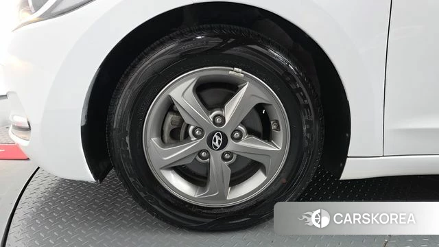Hyundai Avante AD id 4615383 из Кореи 25