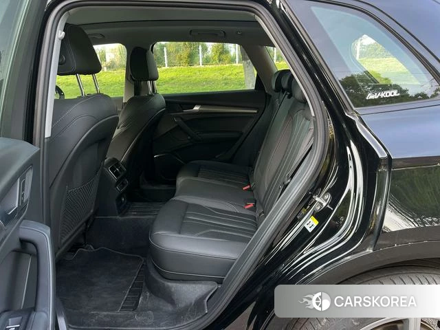 Audi Q5L id 4271915 из Китая 14