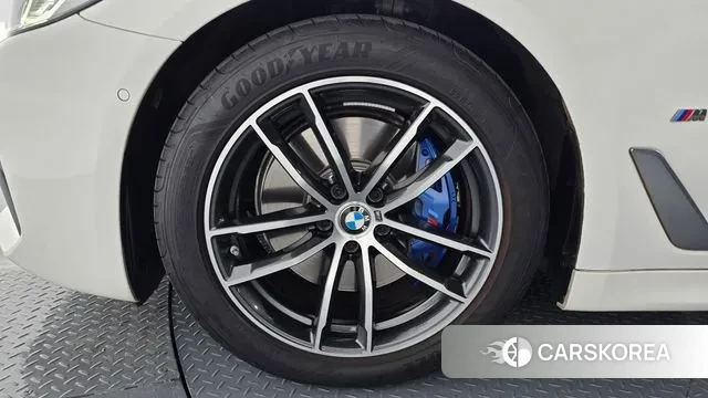 BMW 5 Series (G30) id 3316756 из Кореи 15