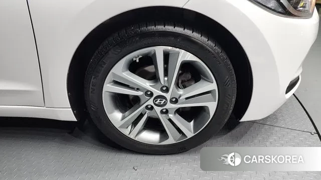 Hyundai Avante AD id 3593368 из Кореи 15