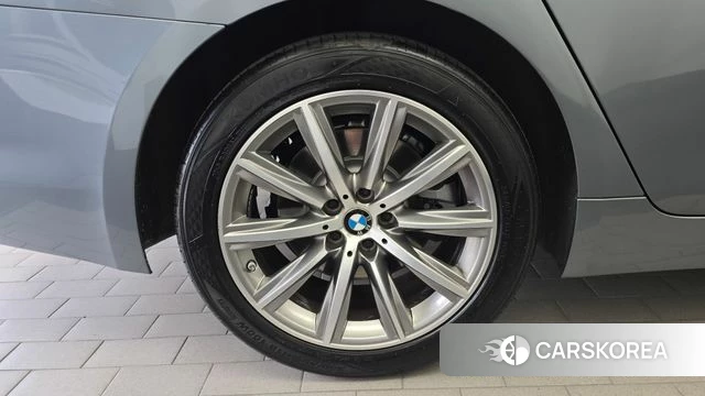 BMW 5 Series (G30) id 4882477 из Кореи 26