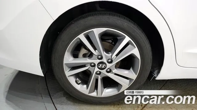 Hyundai Avante AD id 2946378 из Кореи 15