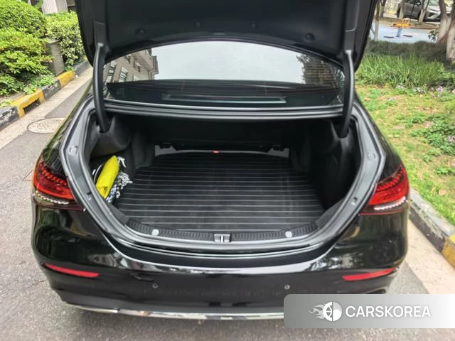 Mercedes-Benz E-class id 4359635 из Китая 9
