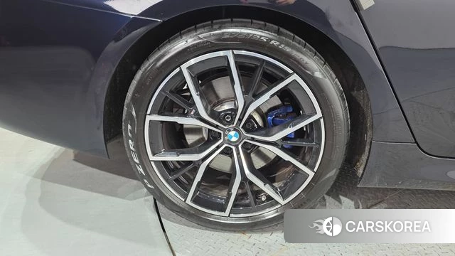 BMW 5 Series (G30) id 3934748 из Кореи 15