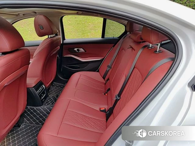 BMW 3 series 2023 Белый из Китая, фото 5