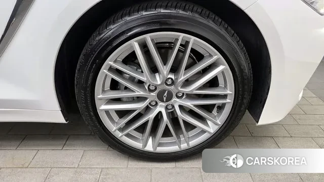 Genesis G70 id 3499598 из Кореи 15