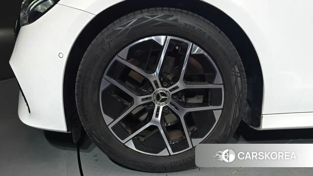 Mercedes-Benz E-Class W214 id 4462497 из Кореи 26