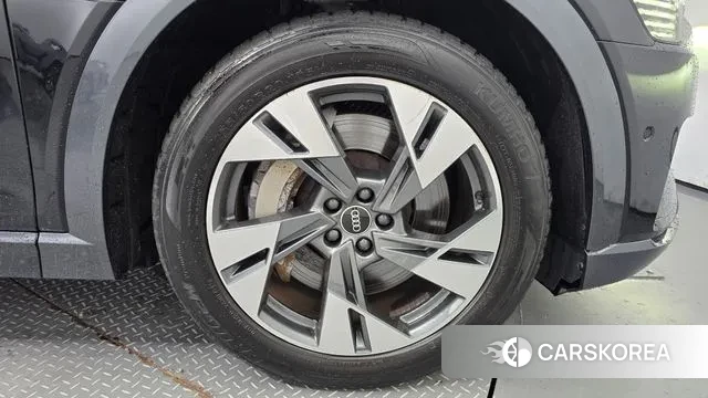 Audi e-Tron id 3069944 из Кореи 15