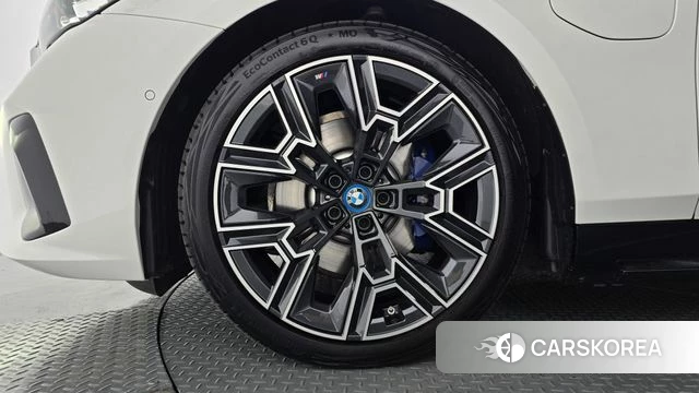 BMW 5 Series (G60) id 4681565 из Кореи 28