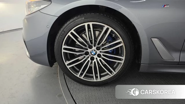 BMW 5 Series (G30) id 3911823 из Кореи 15