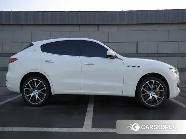 Maserati Levante id 3595798 из Кореи 15