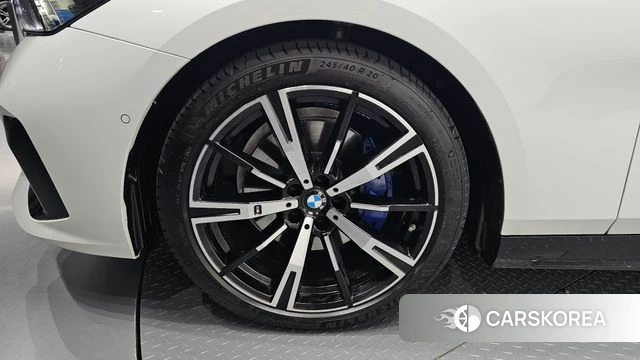 BMW 5 Series (G60) id 4462236 из Кореи 26