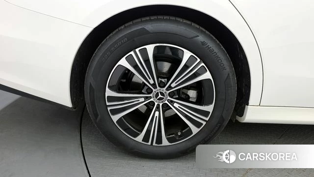 Mercedes-Benz E-Class W214 id 4200763 из Кореи 26