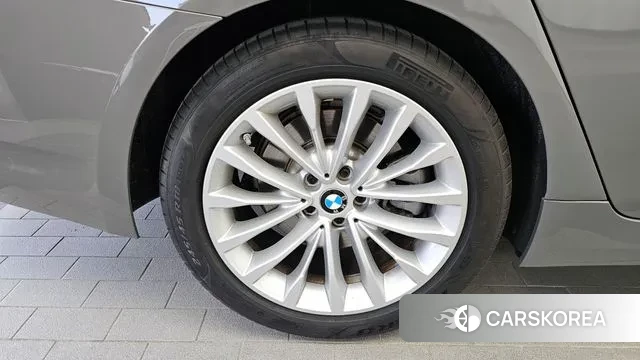 BMW 5 Series (G30) id 2994135 из Кореи 15