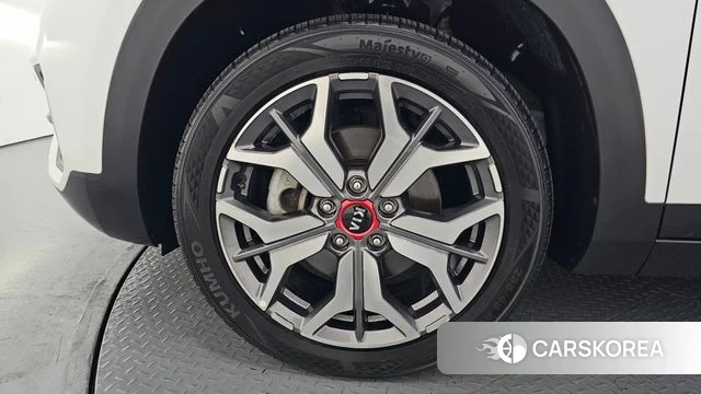 Kia Seltos id 4458514 из Кореи 15