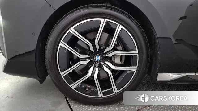 BMW 7 Series (G70) id 3042509 из Кореи 15