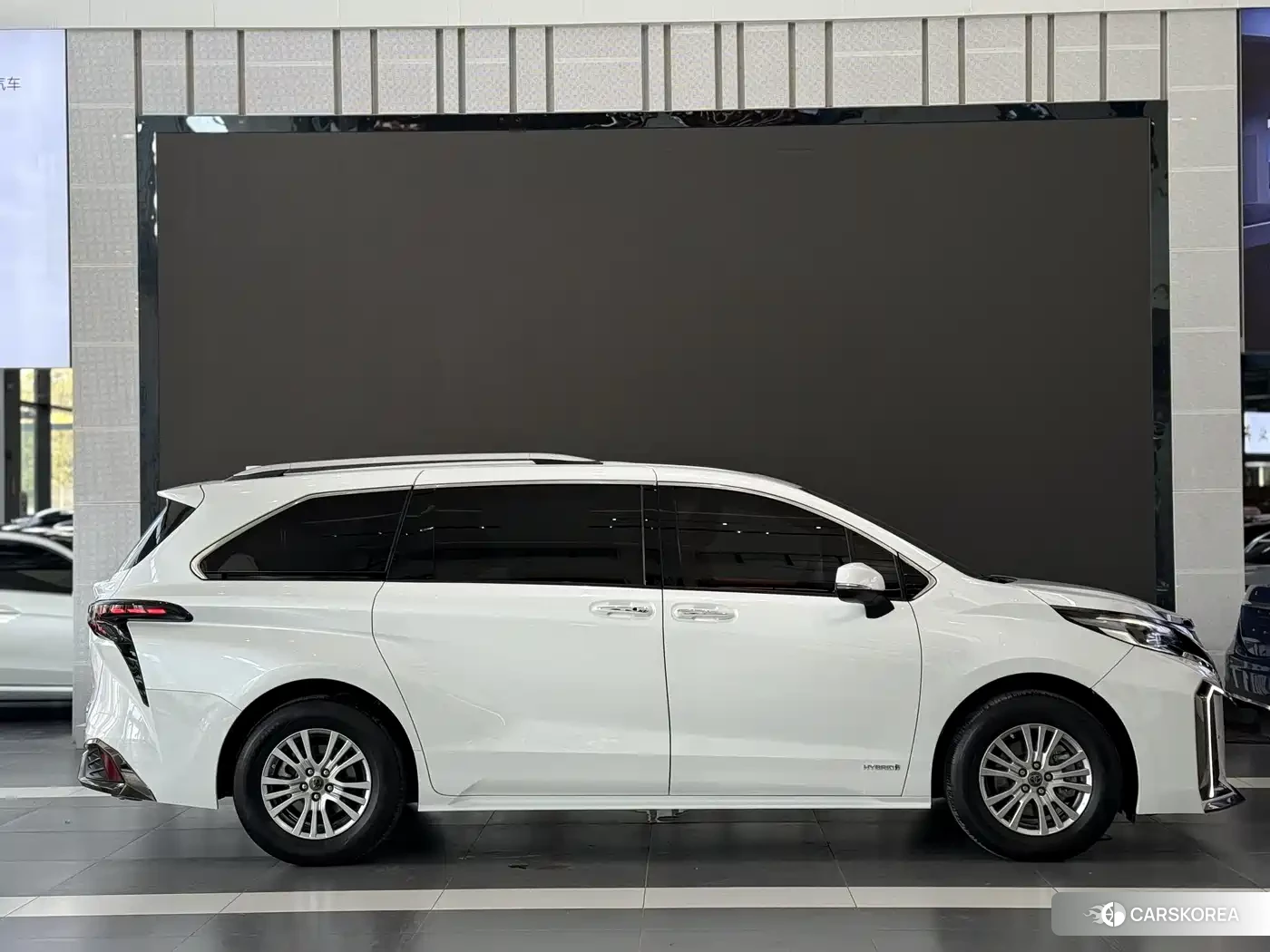 Toyota Sienna id 4548079 из Китая 22