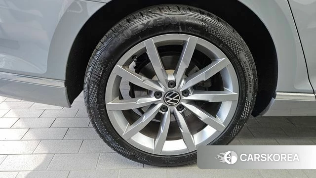 Volkswagen Passat GT (B8) id 4201967 из Кореи 27