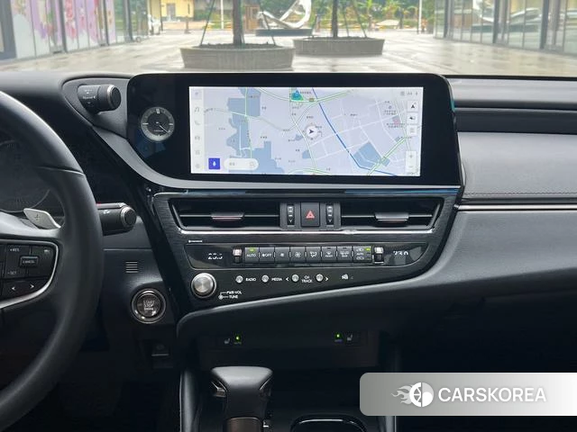 Lexus ES id 4374424 из Китая 30