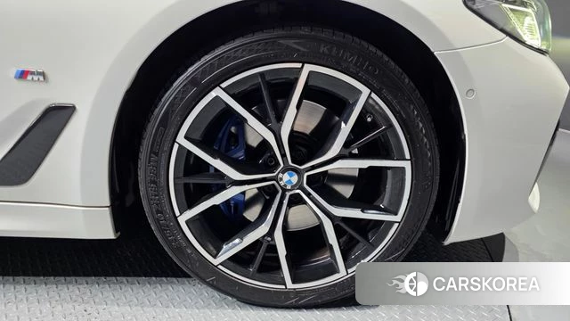 BMW 5 Series (G30) id 3811880 из Кореи 15