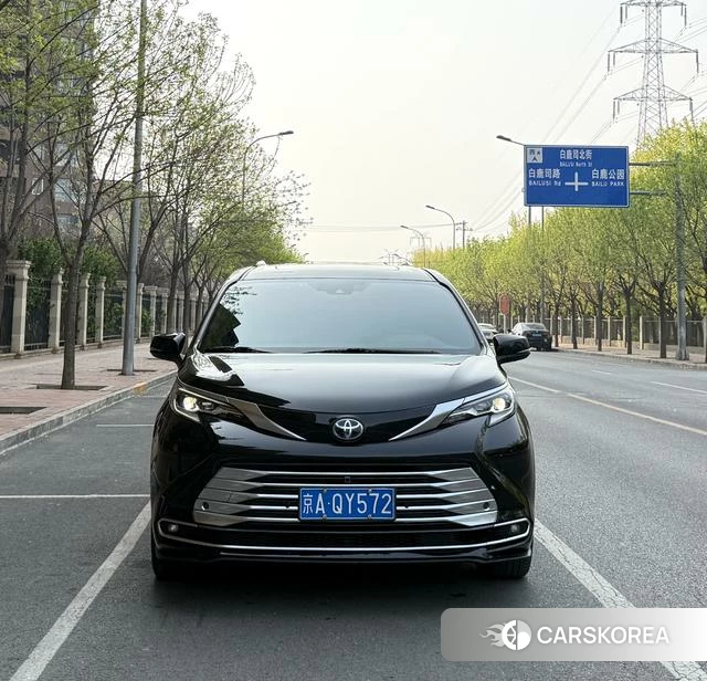 Toyota Saina 2022 Черный из Китая, фото 5