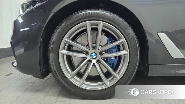 BMW 5 Series (G30) id 3966550 из Кореи 15