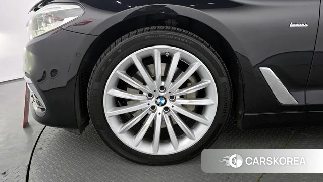 BMW 5 Series (G30) id 3853605 из Кореи 15